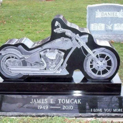motorcycle-headstone_1-1920w